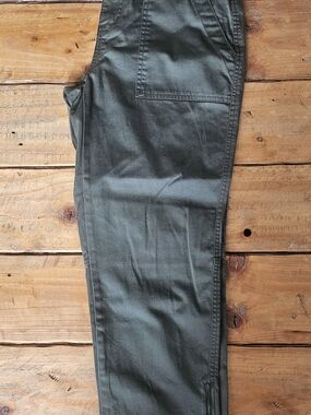 Sanctuary Olive Green Cropped Utility Pants